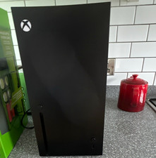 Xbox Series X Replica Desk Fridge Mini Thermoelectric Cooler Black Green