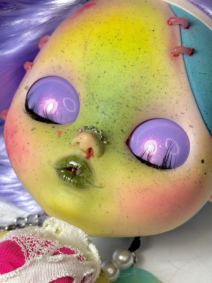 ÚNICA Muñeca Blythe Personalizada TBL Pastel Gótico Zombie Niña Tumblr Púrpura Pelo con Conjunto Foto 3 de 4