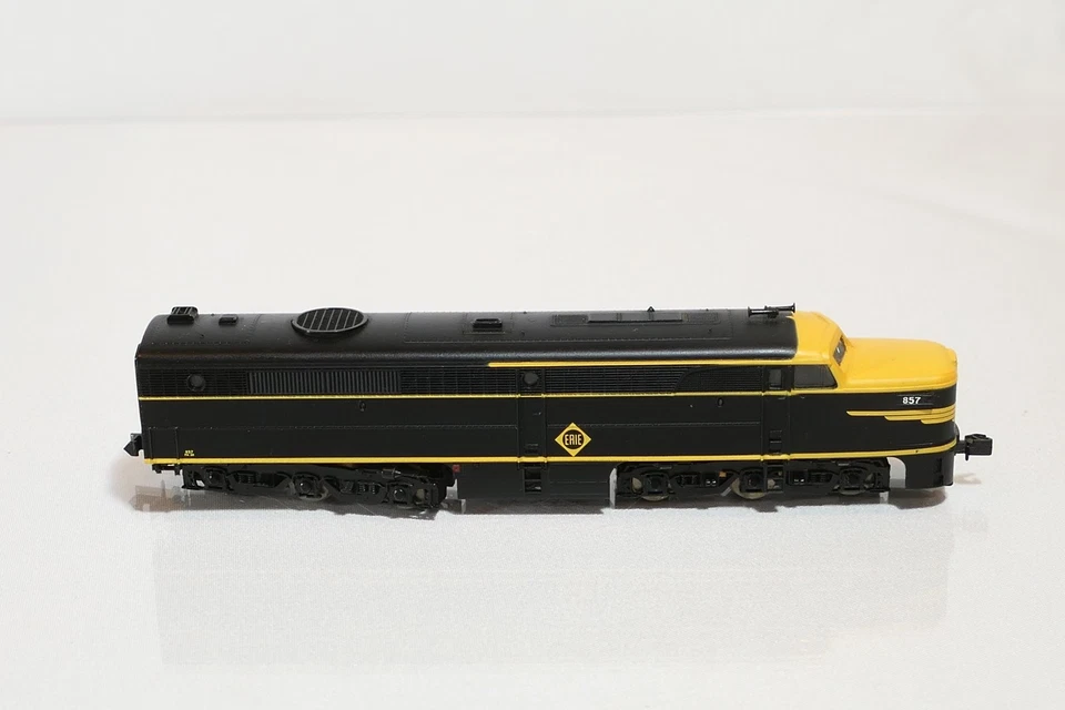 Life Like 7054 N Scale DC Locomotive Erie 857 PA - Image 2 of 4