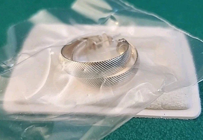 Винтажные текстурированные серьги-кольца Avon из чистого серебра с коробкой, серебро 925 пробы - Изображение 2 из 4