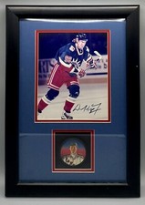Wayne Gretzky Framed NY Rangers Autographed Signed 8x10 Photo with Portrait Puck