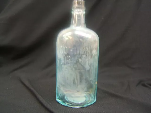 Gordon's London Dry Gin Round Victory Bottle 94.4 Proof 1945