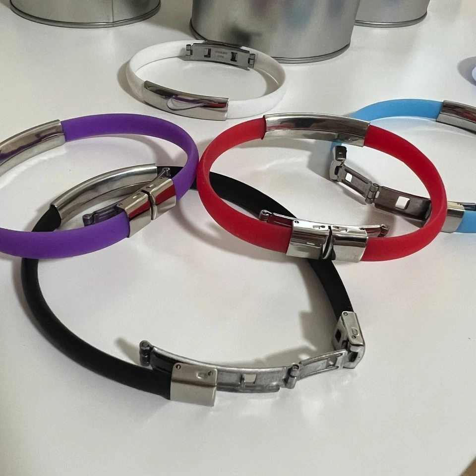 One Nike Silicone Adjustable Bracelet with Metal Tin Case - Image 3 of 4