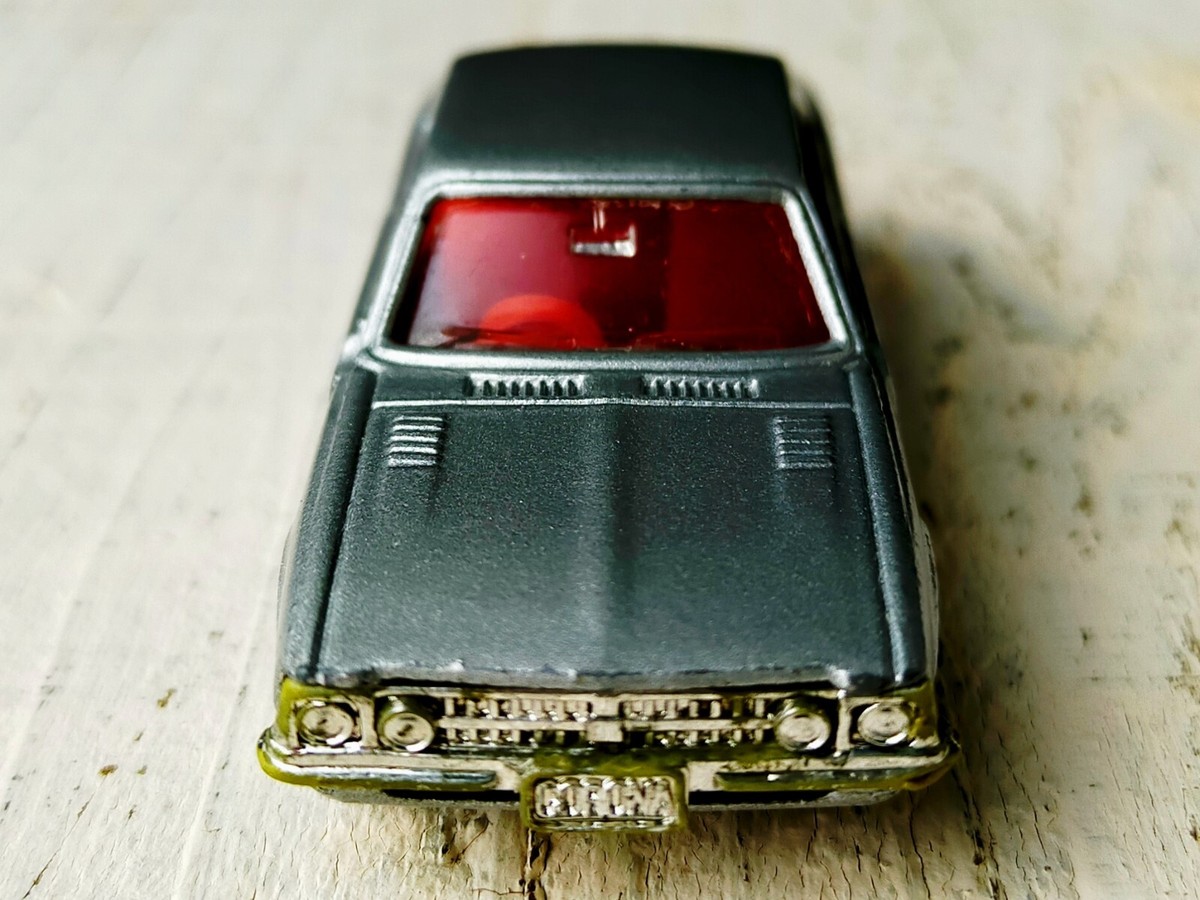 Tomica Toyota Corona 2000GT 1/61 - N°89, Argent, Vintage 1980 - Bon état