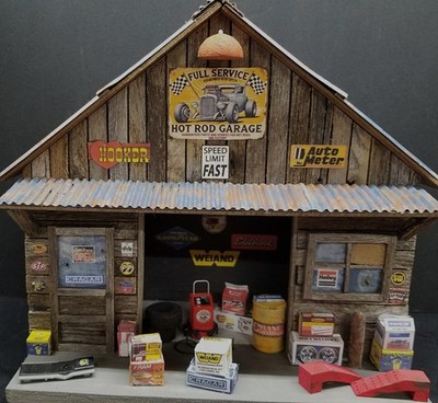 ''HOT ROD GARAGE'' DIORAMA DISPLAY FOR YOUR CARS, 1:18 SCALE, HANDMADE, NEW ITEM
