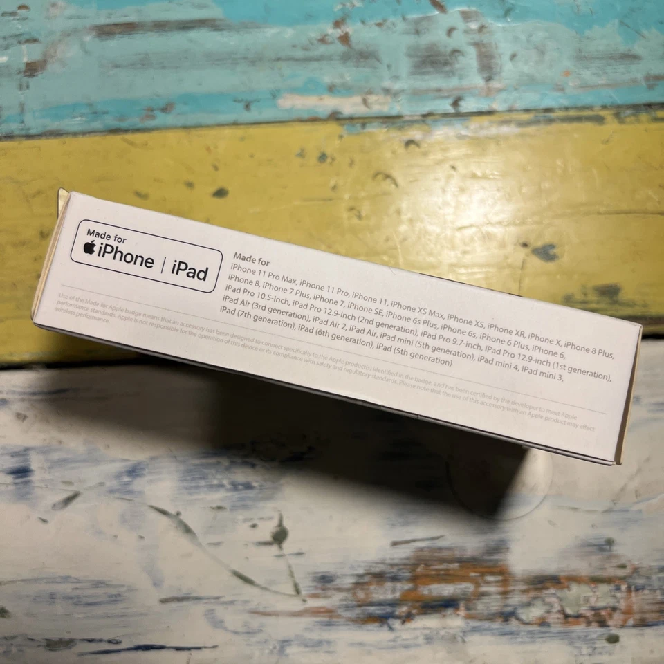 Batería portátil Moshi IonBank 5K con conector Lightning certificado MFi Foto 3 de 4