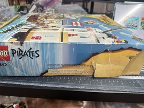 LEGO Pirates: 6242 Soldiers' Fort, 100% Complete with Box & Instructions
