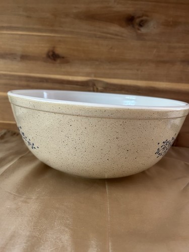 1970s Pyrex Homestead 4 Qt Nesting Mixing Bowl 404 EUC USA - Picture 2 of 11