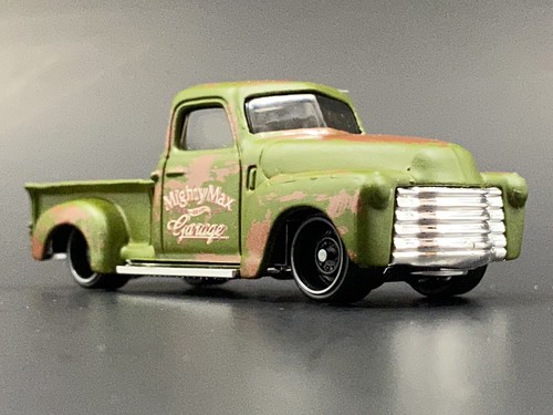 1947-53 CHEVY PICK-UP TRUCK PATINA CUSTOM DIECAST MODEL CAR 1:64 SCALE DIORAMA - Picture 6 of 7