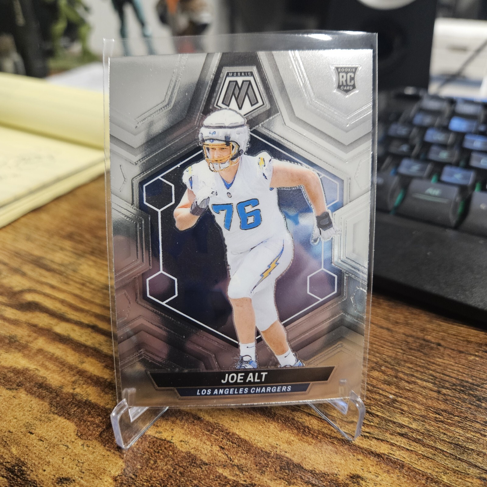 JOE ALT 2024 MOSAIC FOOTBALL ROOKIE BASE LOS ANGELES CHARGERS #305 RC Q0389