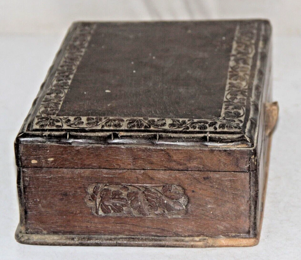 1800 Vintage Wooden Money Box/Jewelry BOX Handcrafted Old Original 10992 - Image 4 of 4