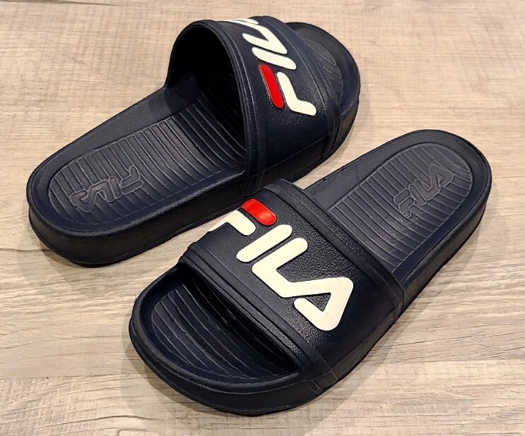 Fila's Boys Slides, Size 2Y