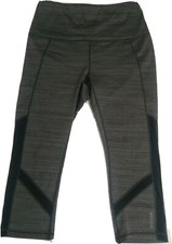 Reebok Women’s Size Large Grey Cropped Leggings with Mesh Side Panels Flawless