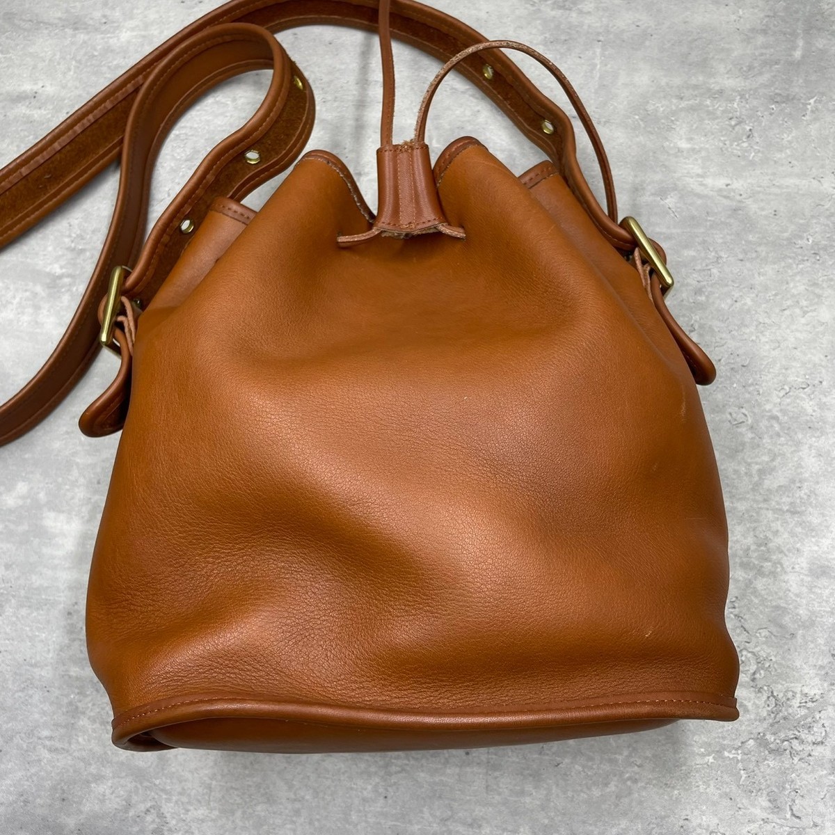 Vintage Coach 9952 Brown Leather Bucket Drawstring Shoulder Bag
