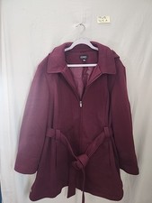 Jones New York brand belted coat With Hood featuring a zipper closure Size 3XL