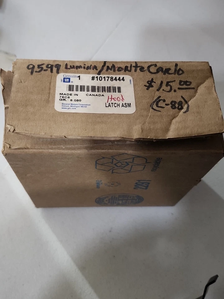 FITS 1995-2001 CHEVROLET LUMINA MONTE CARLO LATCH, HOOD 10178444  NOS GM OEM - Image 4 of 4