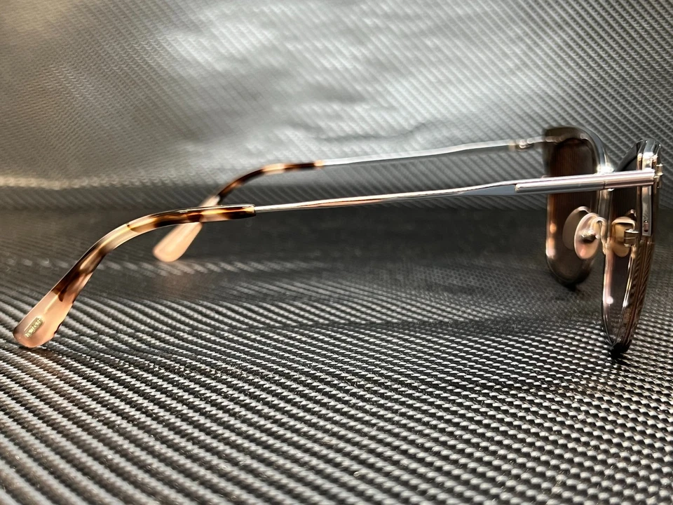 TOM FORD Faryn FT0843 12U rutênio borgonha gradiente titânio feminino 56 mm sol - Imagem 3 de 4