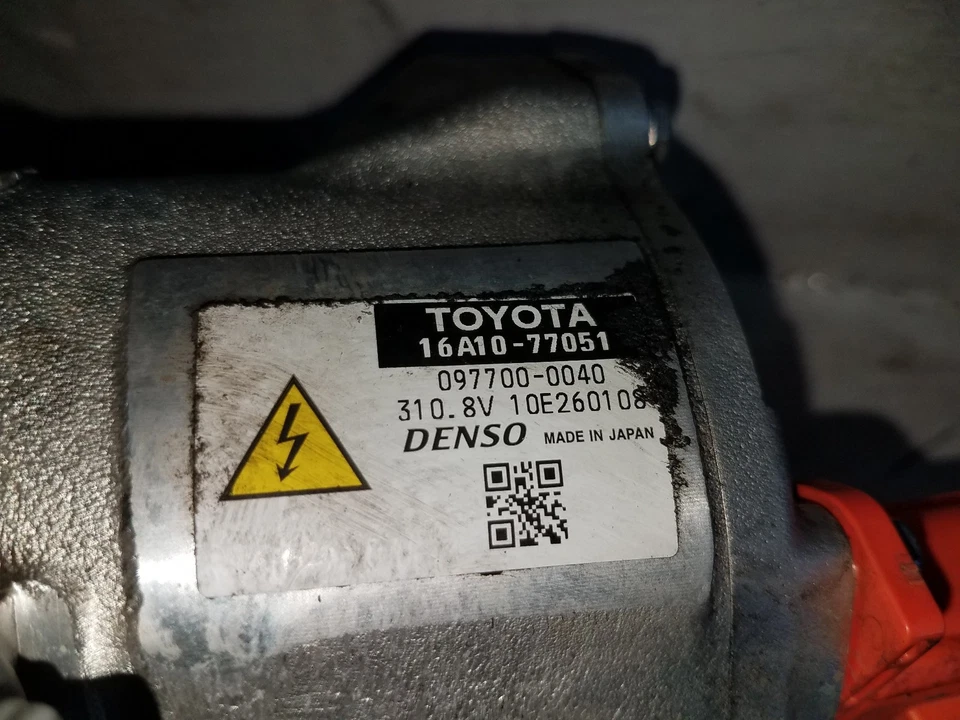 Motor de bomba de célula de combustível Toyota Mirai 2021-2023 com cabos 16A10-77051 (M307) - Imagem 2 de 4