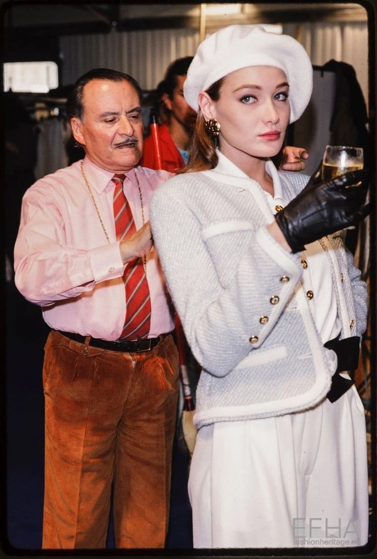 Giacca CHANEL primavera 1989 passerella iconica tweed CC FR44