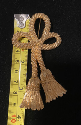 アクセサリー Givenchy Brooch Rope Gold Tone Vintage Vintage Givenchy Gold Tone Pin Brooch Twisted Rope With Tassels