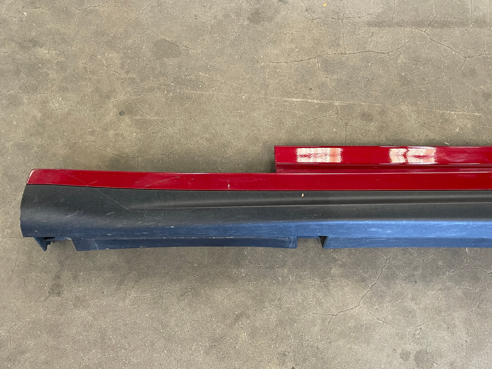 14-17 Maserati Ghibli S Left Side Skirt Rocker Panel Molding Trim Red 1504 OEM