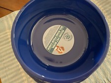 Dog Food Bowl Water Dish Round Graphics Large 8" Plastic 48 Oz. new with tags