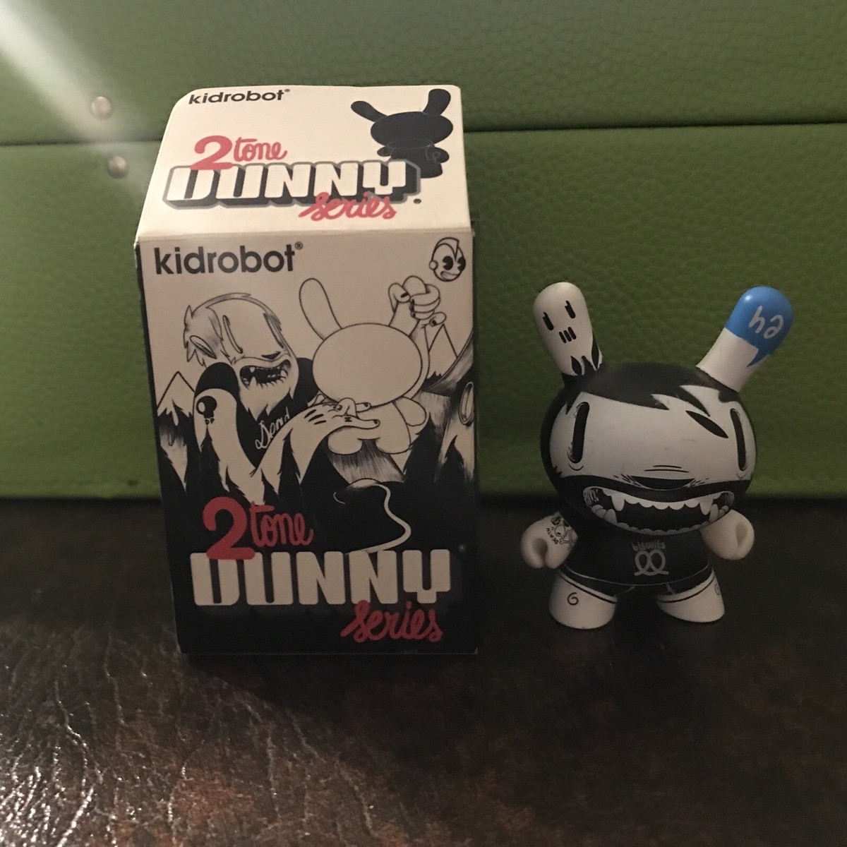 Kidrobot Dunny 3” 2Tone Series McBess w/ Box | eBay