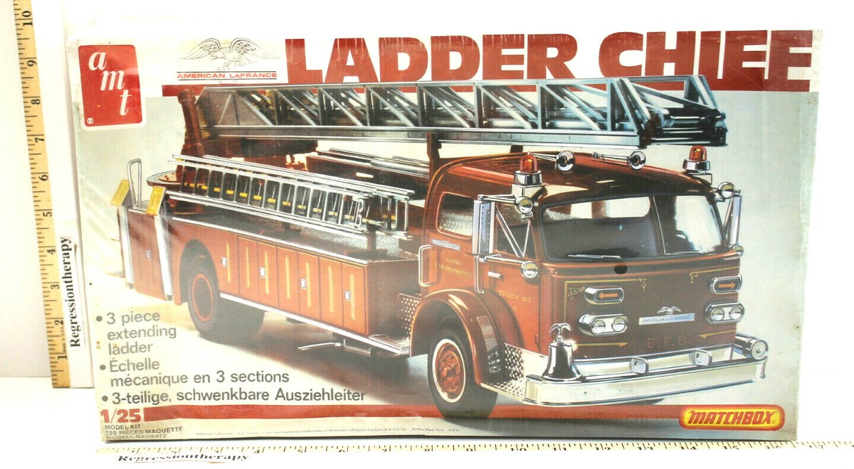 AMT Matchbox 1:25 American LaFrance Ladder Chief Plastic
