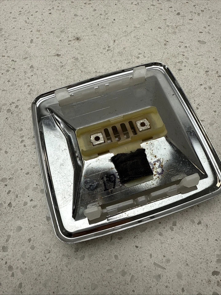 Chrysler Grand Voyager II 1997 Otra luz interior 3593728 Foto 4 de 4