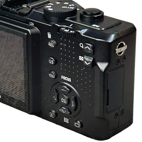 Fotocamera digitale Sigma DP2x 14,0 MP - Nera con scatola caricabatterie batt... - Foto 6 di 19