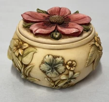 Vintage Harmony Kingdom Memories Dinner June 2001 Flower Box Figurine Beautiful