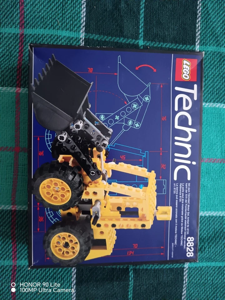 LEGO Technic 8828 Front End Loader, foto 4 di 5