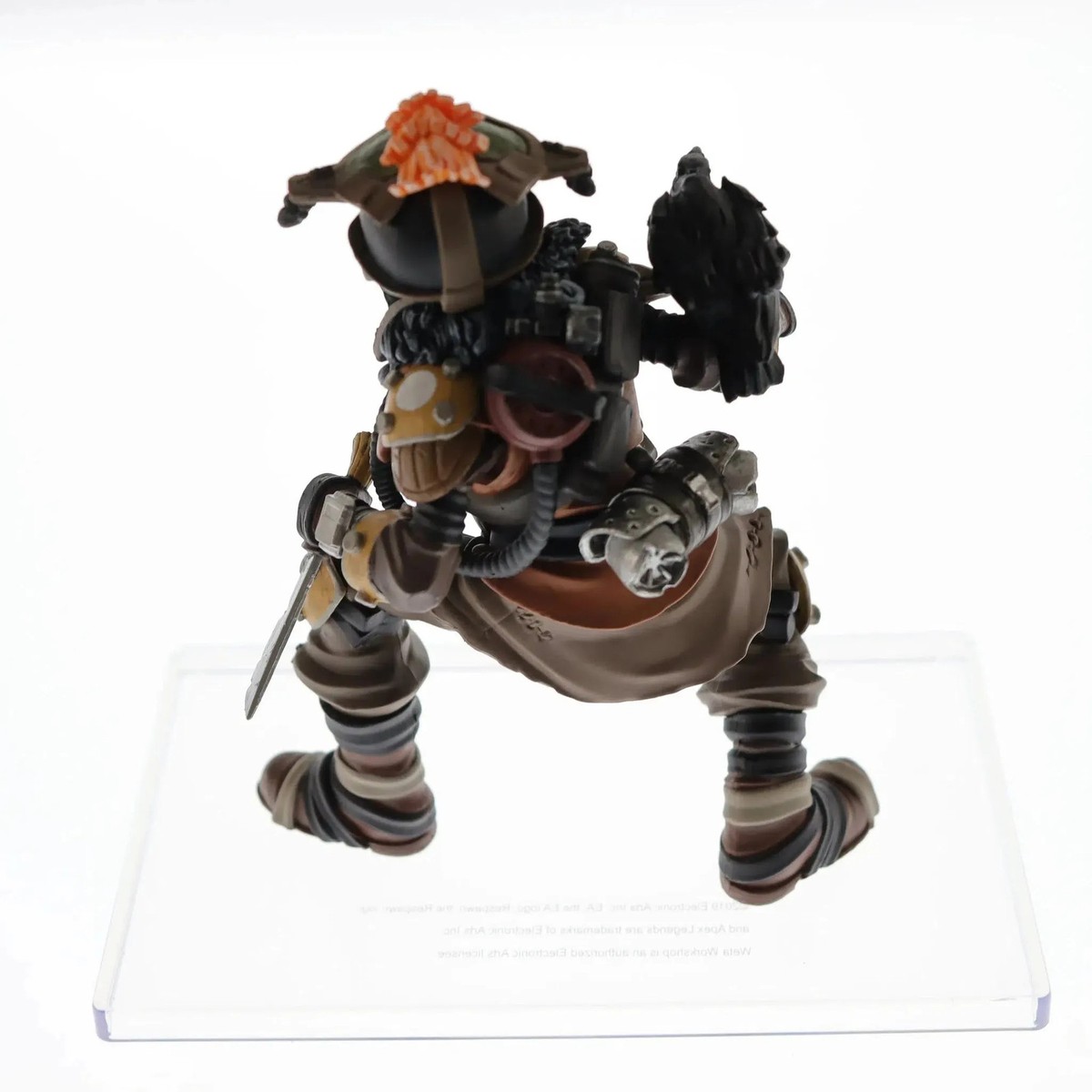 Apex Legends - Bloodhound Figure (5