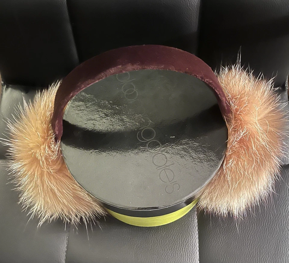 Orejeras Bloomingdale’s Marrón Crema Piel de Zorro Terciopelo Banda Talla Única Foto 2 de 4