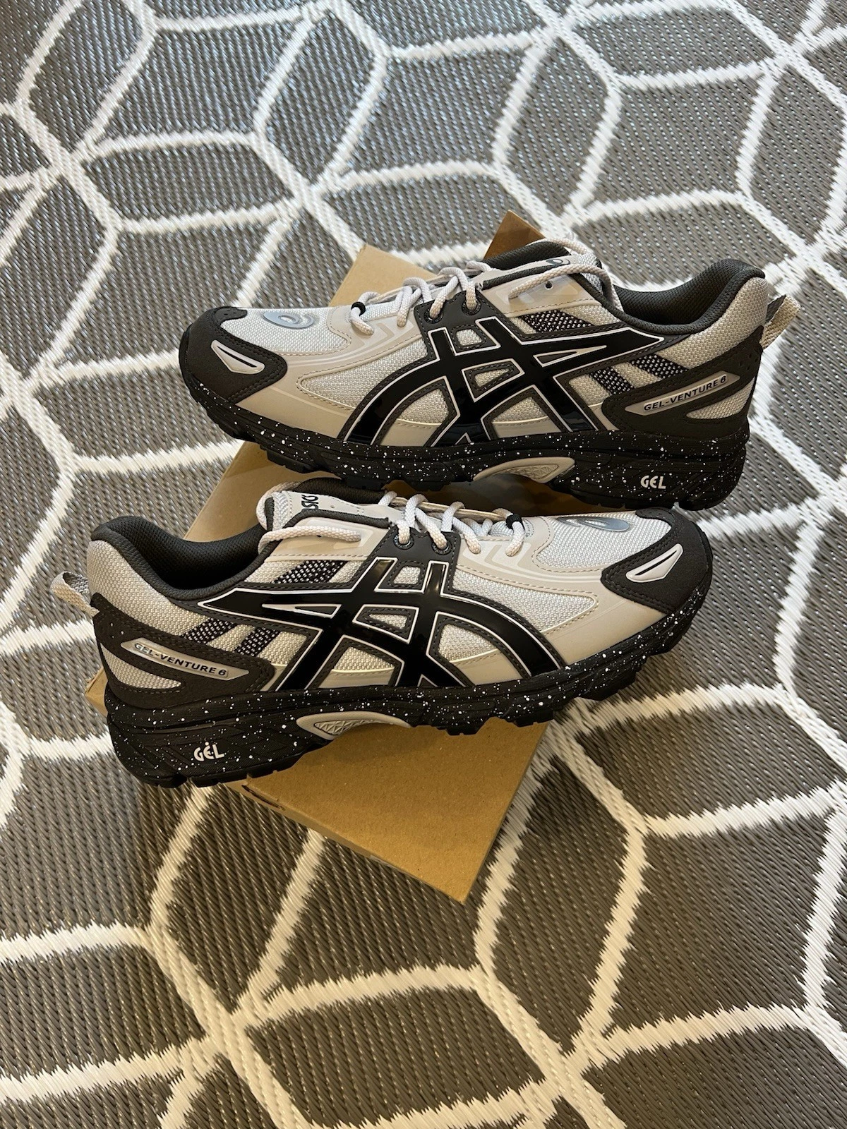 ASICS Gel Venture 6 Grigio Ghiacciaio UK9✅ NUOVO