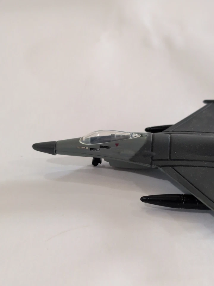 Винтажный литой реактивный самолет 1996 Road Champs Flyers F-16 Falcon - Изображение 4 из 4