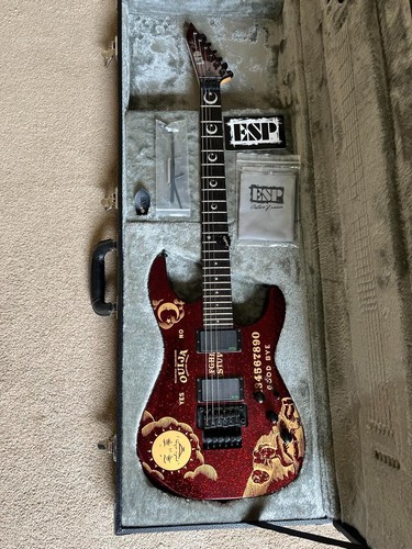 #101 of 500 ESP LTD KH-Ouija Kirk Hammett Signature 2019 - Red Sparkle - Picture 8 of 18