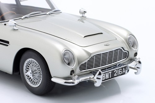 New AUTOart Aston Martin DB5 Goldfinger 1:18 Model Car Silver 70296 KidBX - Foto 7 di 10