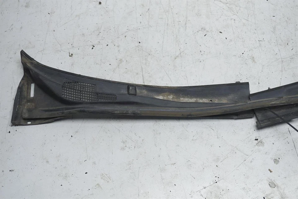 Cubierta de parabrisas moldeada capó delantero Lexus Es300 1992-1996 55782-33070 Foto 2 de 4