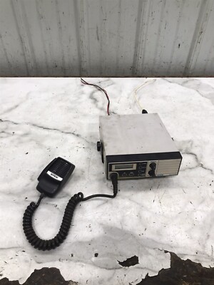 89 Vier Four Winns Sundowner 225 Boot Si-Tex 950 Scan Marine Radio