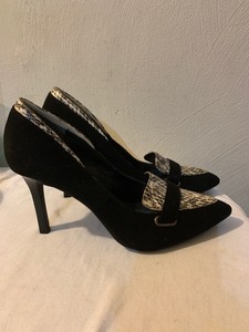 vera wang pumps