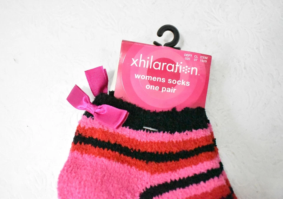 Calcetines Xhilaration rosa polar rayas para mujer nuevos  Foto 4 de 4