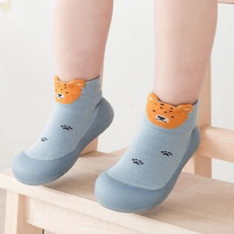 Recién Nacido Niñas Tenis Niños Niños Suela Suave Calcetines Antideslizantes Planos Zapatos para Caminar Foto 4 de 4