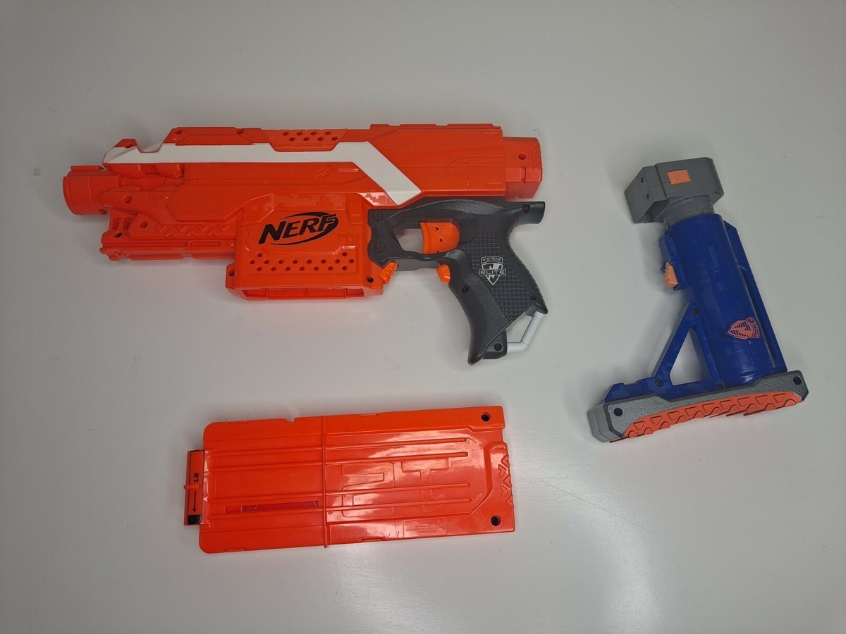 Nerf N-Strike Stryfe Blaster Battery Tested With 12 Rounds