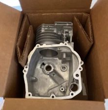 OEM Briggs & Stratton 493260 (old#) Compatible New# 592645 CYLINDER ASSEMBLY