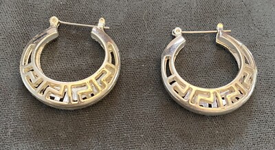 Pair Of Silver Tone Open Hoop Earrings With Geometric Pattern Unbranded