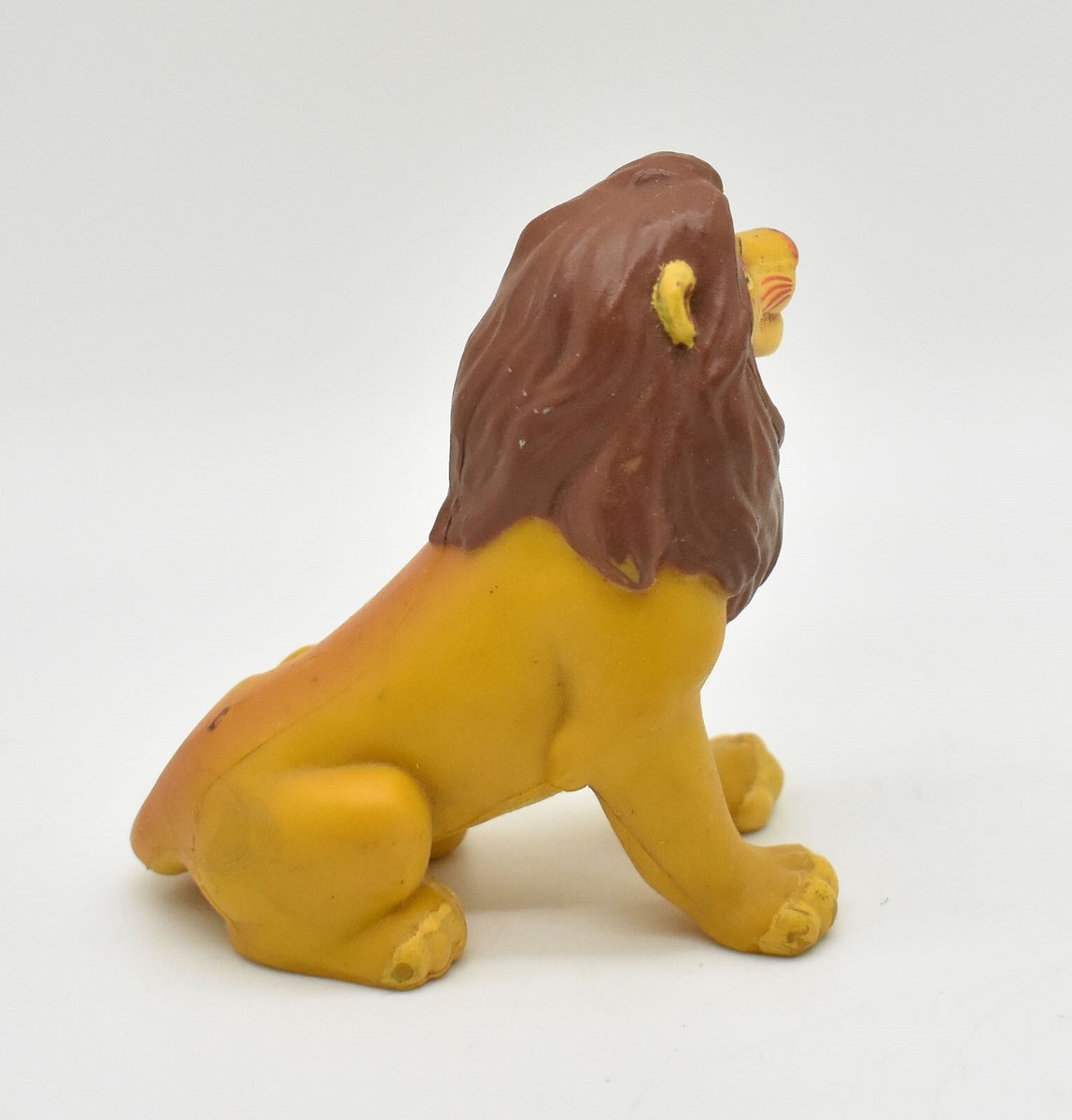 Disney The Lion King Adult Simba Sitting Loose 3