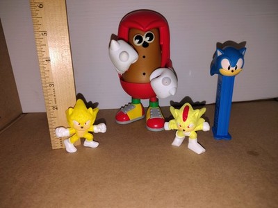  Sonic the Hedgehog Figure Lot   Knuckles, Super Sonic x2, Sonic PEZ   Sega...