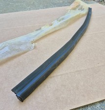 1995-1999 Dodge Plymouth Neon Nos Mopar Driver Door Outer Belt Weatherstrip