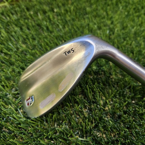 Wilson Staff TW5 Gap Wedge 50-6 Bounce Dynamic Gold Wedge Flex RH 36” - Picture 2 of 18